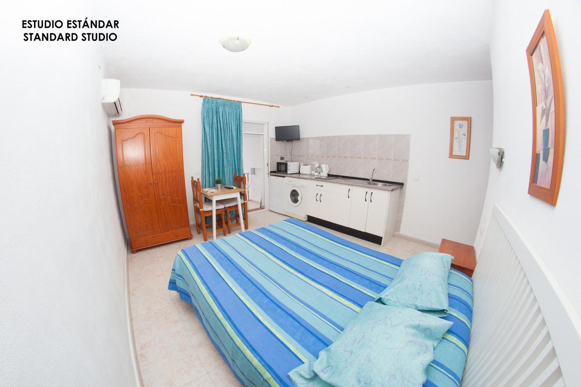 Apartamentos Rurales Santos Benajarafe Habitación foto